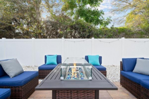 Lux Sunny Family Paradise with Heated Pool and King Bed